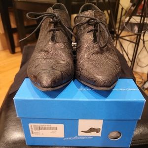 John Fluevog Firefly Linearis Size 6- Black Glitter